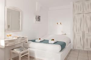 Regina Mare-Adults Only Hotel Santorini Greece