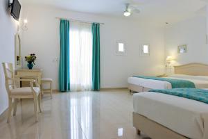 Kamari Hotel Myconos Greece