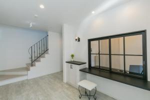 Guest House Diphylleia Grayi