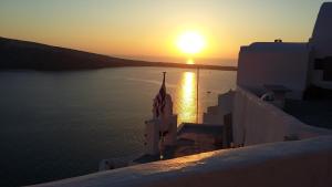 Fotinos Houses Santorini Greece