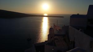 Fotinos Houses Santorini Greece