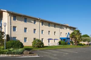 Hotels Atena Bordeaux Sud Est Creon - Velo Friendly : photos des chambres