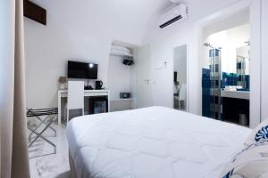 Holiday Sorrento Center