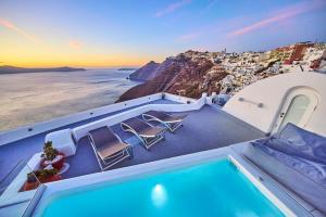 Trieris Villa & Suites hotel, 
Santorini, Greece.
The photo picture quality can be
variable. We apologize if the
quality is of an unacceptable
level.