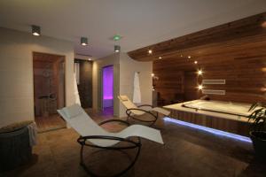 Hotels Logis Hotel & Spa Beau-Site : photos des chambres