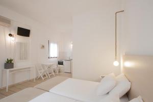 Paris Studios & Apartment Skiathos Greece