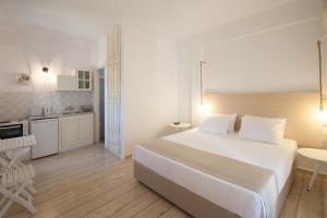 Paris Studios & Apartment Skiathos Greece
