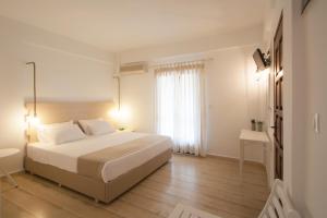 Paris Studios & Apartment Skiathos Greece