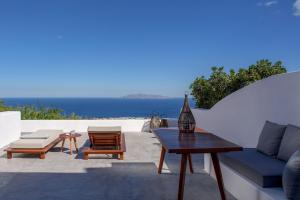 Amorous Villa-By Senses Collection Santorini Greece