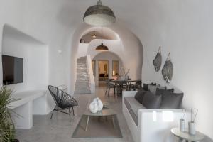 Amorous Villa-By Senses Collection Santorini Greece