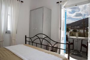 Irini pension Sifnos Greece