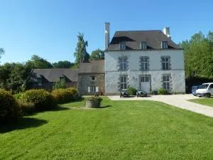 Self Catering GIte des trauchandieres - Saint-Père Marc en Poulet