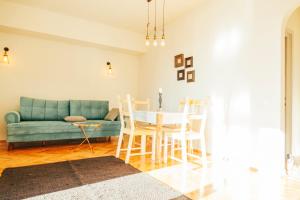 Artsy Old Town Apartment