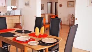 OurMadeira - Villa Mary, informal, close to the beach