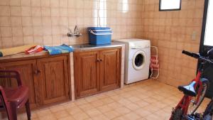 OurMadeira - Villa Mary, informal, close to the beach