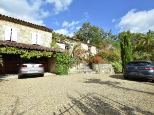 Villas Quaint Villa in Fayence with Private Swimming Pool : photos des chambres