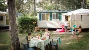 Mobile Home Family Dependence