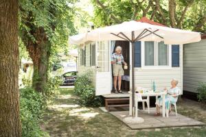Mobile Home Twin