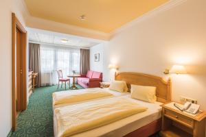 Deluxe Double Room with Balcony room in Hotel Niederreiter