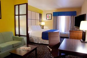 Business King Room - Non-Smoking room in Super 8 by Wyndham Irving/DFW Apt/North
