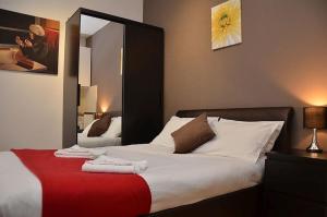 Hyde Park Talbot Square