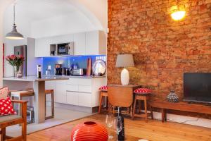 Backup-Powered Art Deco Cottage in De Waterkant