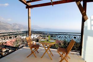 Two-Bedroom Apartment with Sea View room in Apartments Oktopus