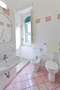 Camera Matrimoniale/Doppia con Letti Singoli con Vista Piscina