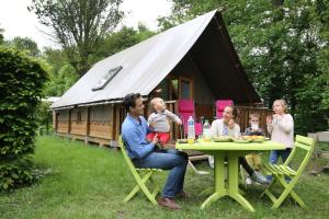 Campings Camping le Nid du Parc : Lodge Tente - Non remboursable