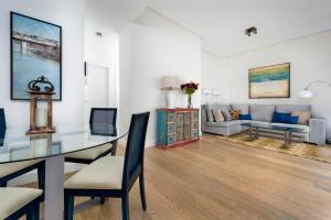 Deluxe 2 Bedroom Apartment (without terrace) room in Genteel Home Santa Cruz
