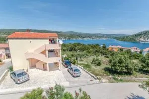 Apartment Mujan - 博德戈拉维查