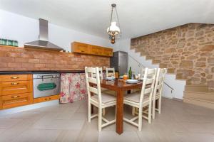 House Stone house island Prvic