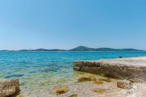 House Stone house island Prvic