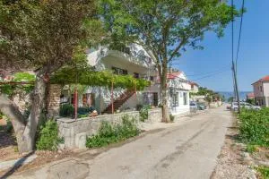 Apartments and Rooms Stjepan - Zastražišće