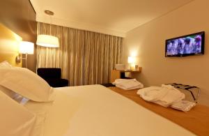 Superior Double Room with Balcony room in Hotel Mercure Braga Centro