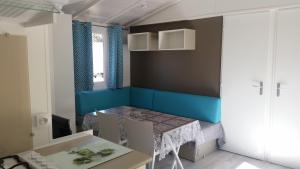 Complexes hoteliers Camping La Pinede : photos des chambres