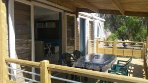 Complexes hoteliers Camping La Pinede : photos des chambres