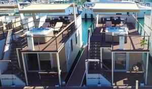 Floating Sea Houses MARINA LUX