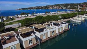 Floating Sea Houses MARINA LUX