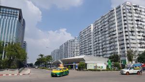 Popular Condo by Jintana