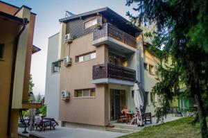 Guest House Dinevi