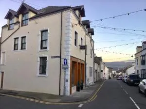 Mount Pleasant Apartments - Llanfaes