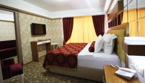 Grand Corner Boutique Hotel