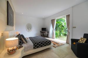 Elegant Villa Casabianca - Tropical Pool & Garden, Near Potato Head Beach Club!