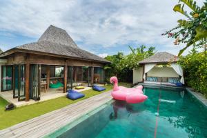 Elegant Villa Casabianca - Tropical Pool & Garden, Near Potato Head Beach Club!