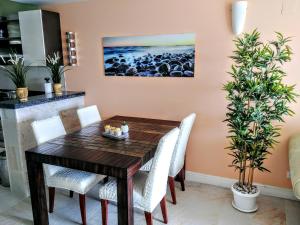 Dubrovnik 2 bedroom 2 bathroom sea view, private free parking