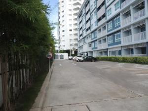 The Trust Hua Hin Green and Blue Room Service