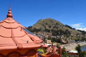 Calle Michel Pérez, Copacabana, Bolivia.