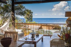 Aquamarine Beach Villas