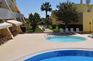 Vue panoramique sur mer Condominio Do mar Lagos